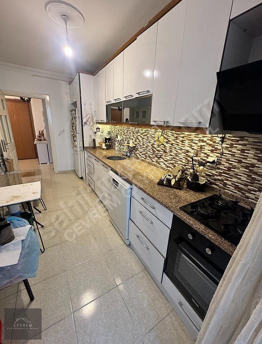 *çevrem* Cumhuriyet'te Harika Konumda Kullanışlı 3+1 130m² Daire - Görsel 18