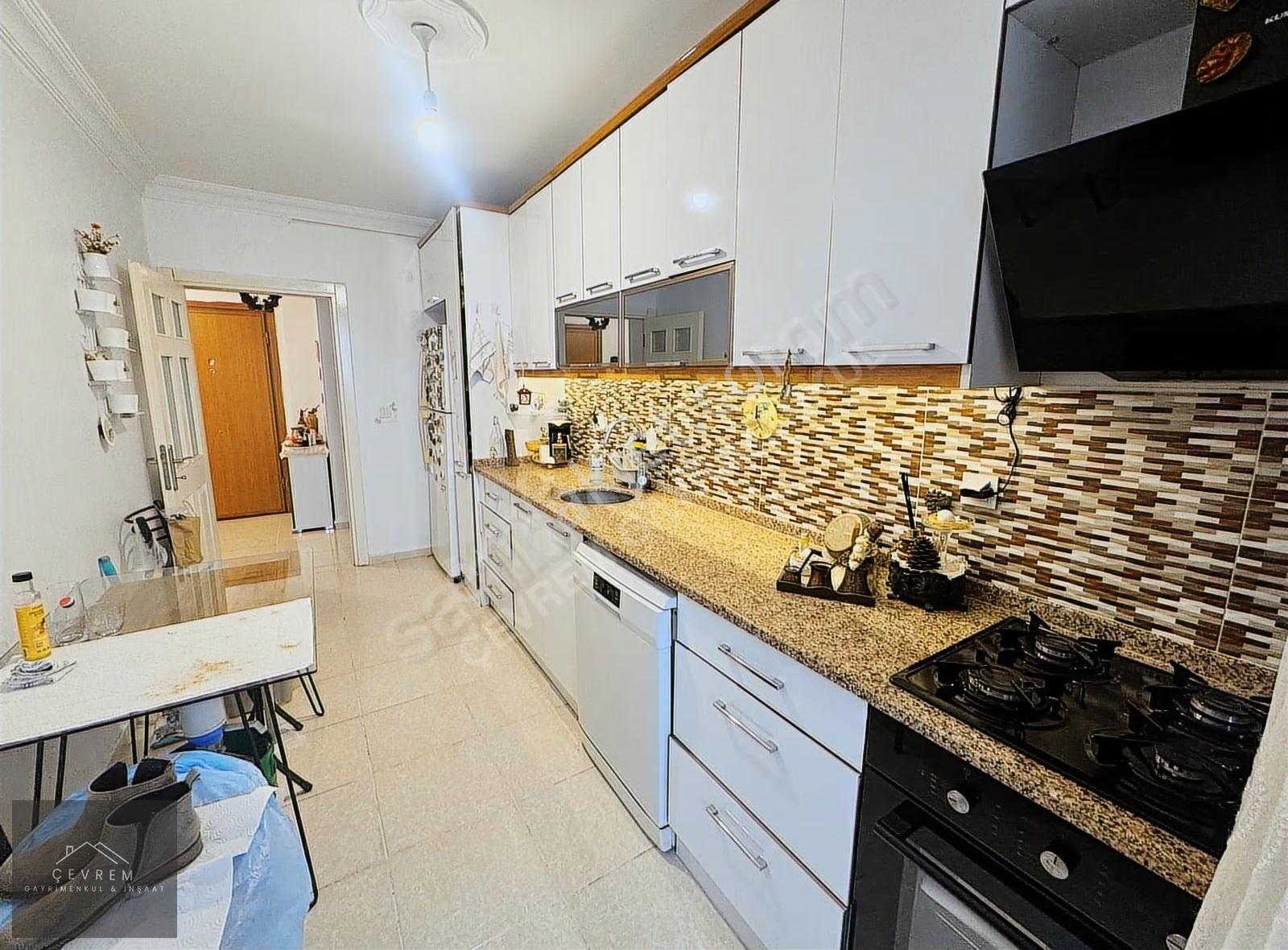 *çevrem* Cumhuriyet'te Harika Konumda Kullanışlı 3+1 130m² Daire - Görsel 20