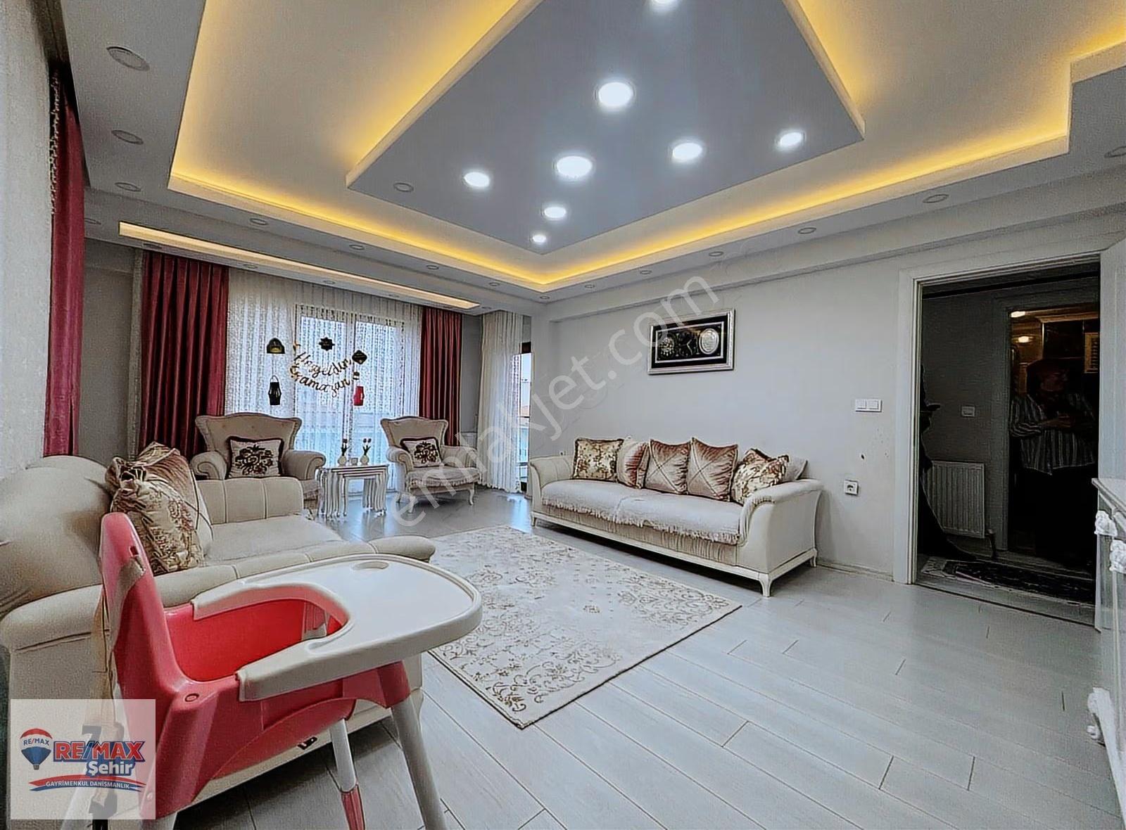 Remax Şehir Çiftlikköy Full Deniz Manzaralı Satılık 3+1 110m2!! - Görsel 8