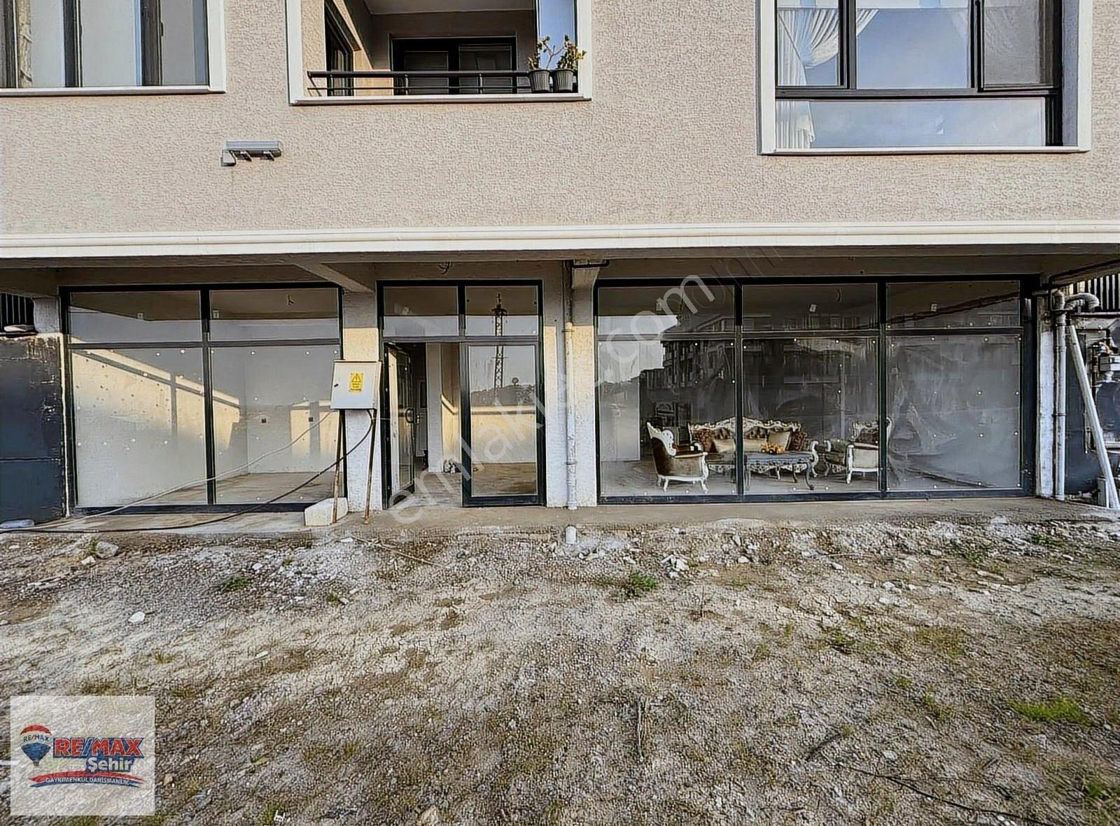 Remax Şehir Siteler Bölgesinde Deniz Manzaralı Satılık Dükkan - Görsel 27