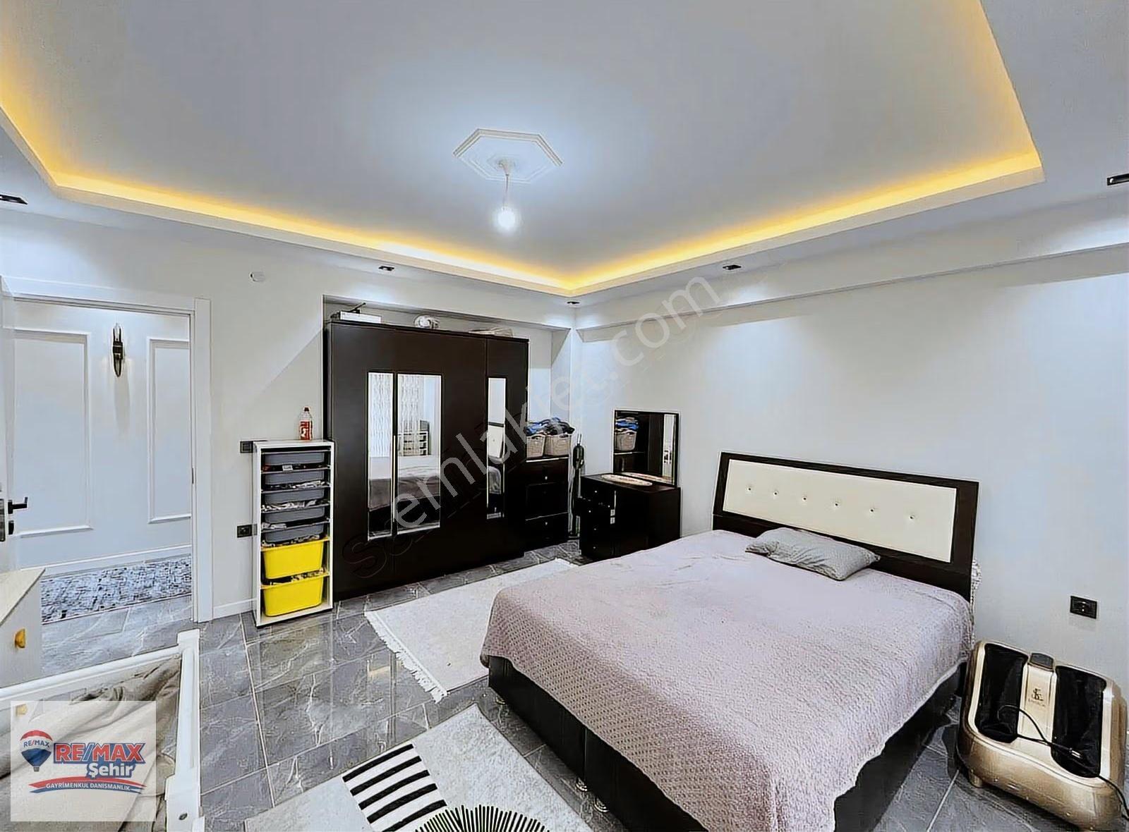 Remax Şehir Yalova Kadıköy Özden Mh. Satılık 8+2 Lüks Villa - Görsel 16
