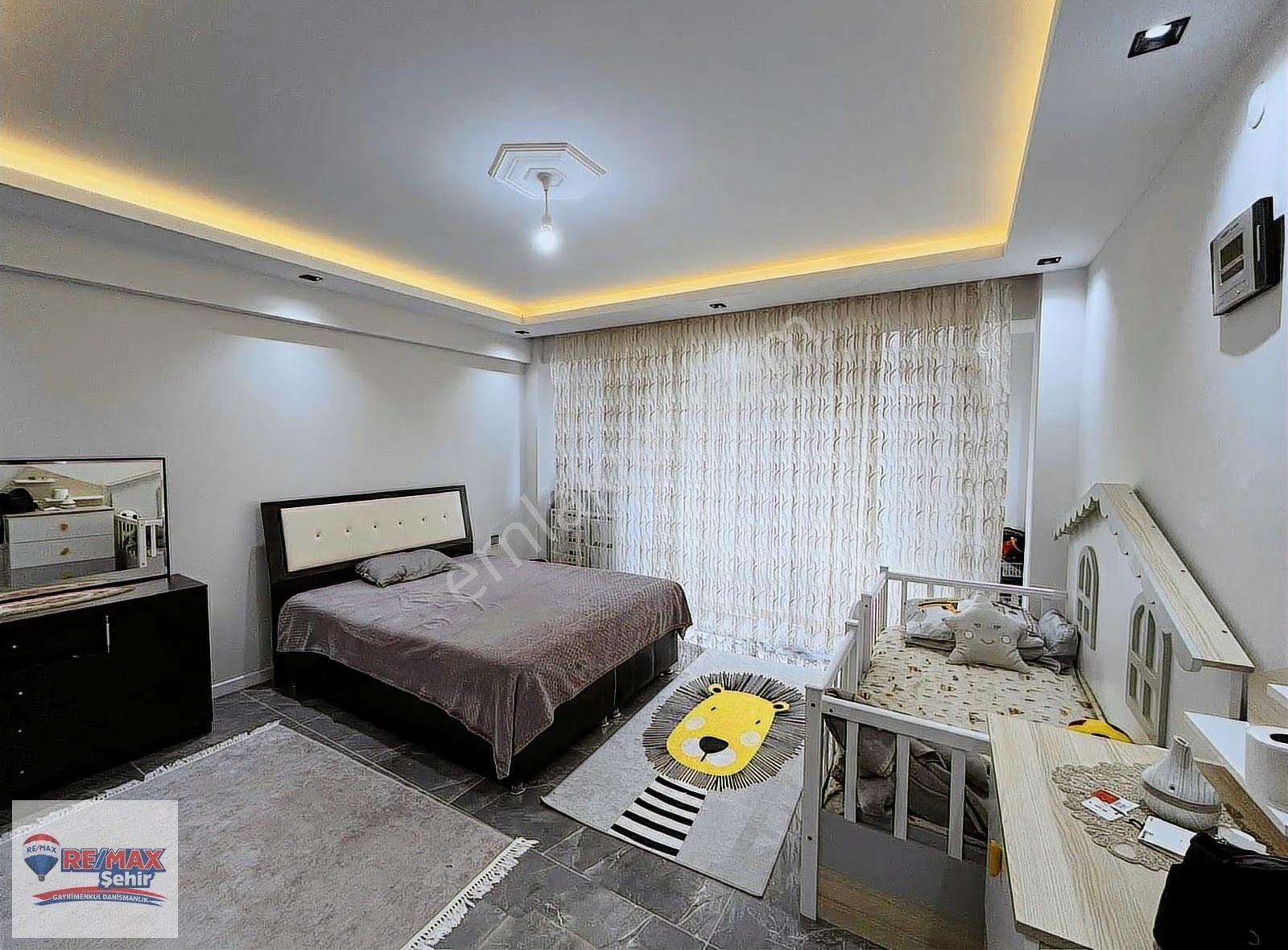 Remax Şehir Yalova Kadıköy Özden Mh. Satılık 8+2 Lüks Villa - Görsel 30
