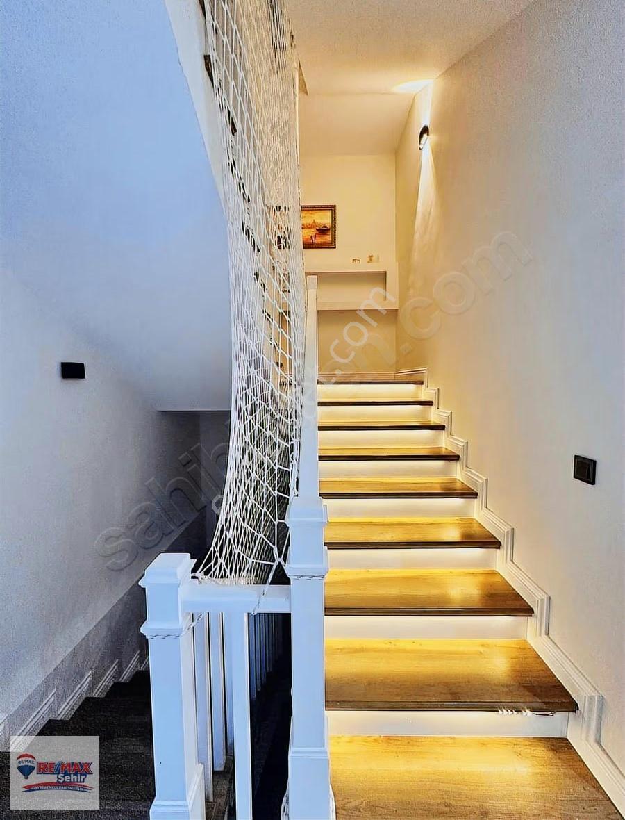 Remax Şehir Yalova Kadıköy Özden Mh. Satılık 8+2 Lüks Villa - Görsel 22