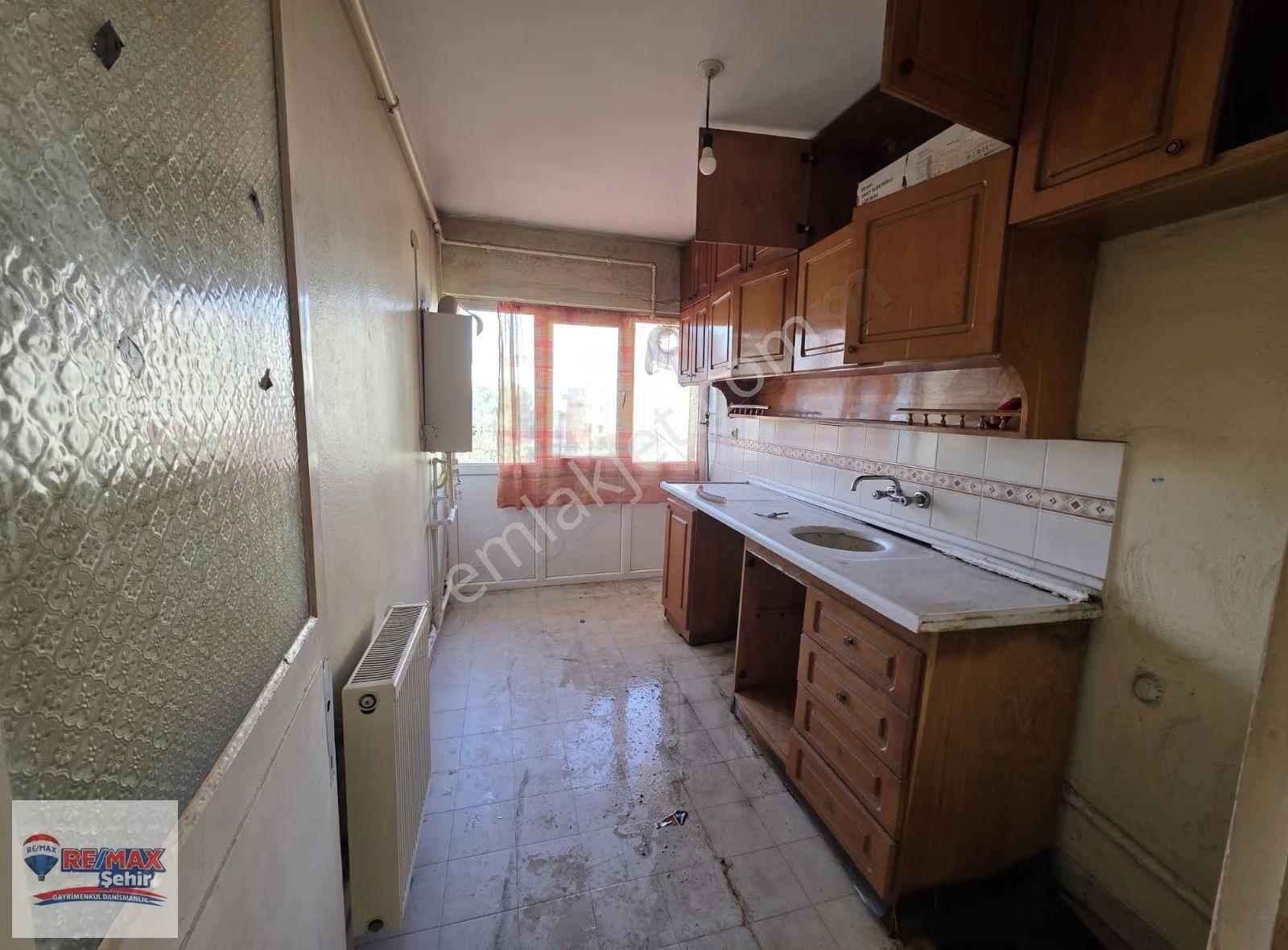 Yalova Fatih Caddesinde Kentsel Dönüşüme Uygun Satılık Daire - Görsel 7