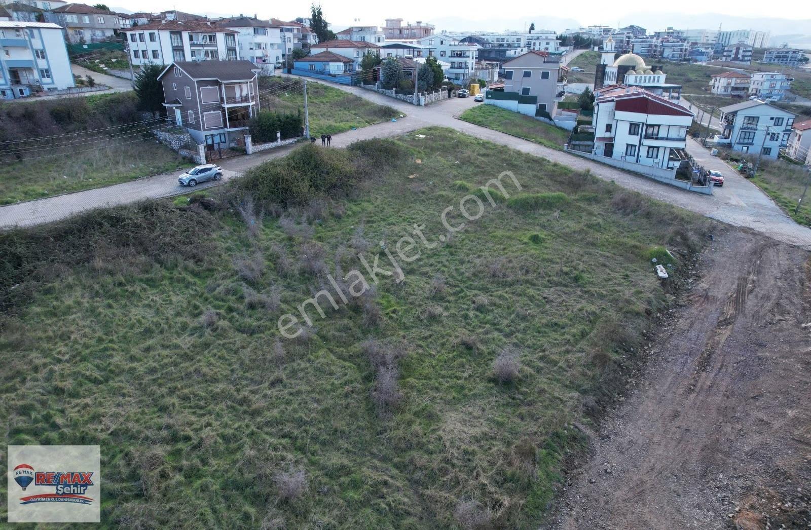 Remax Şehir Yalovadan Satılık Deniz Manzaralı 3 Kat İmarlı Arsa - Görsel 8