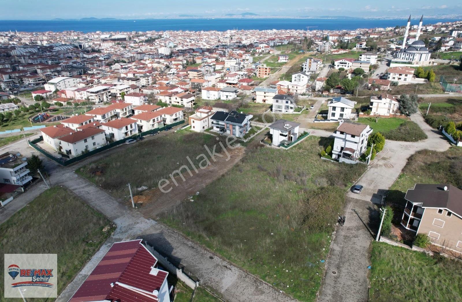 Remax Şehir Yalovadan Satılık Deniz Manzaralı 3 Kat İmarlı Arsa - Görsel 4