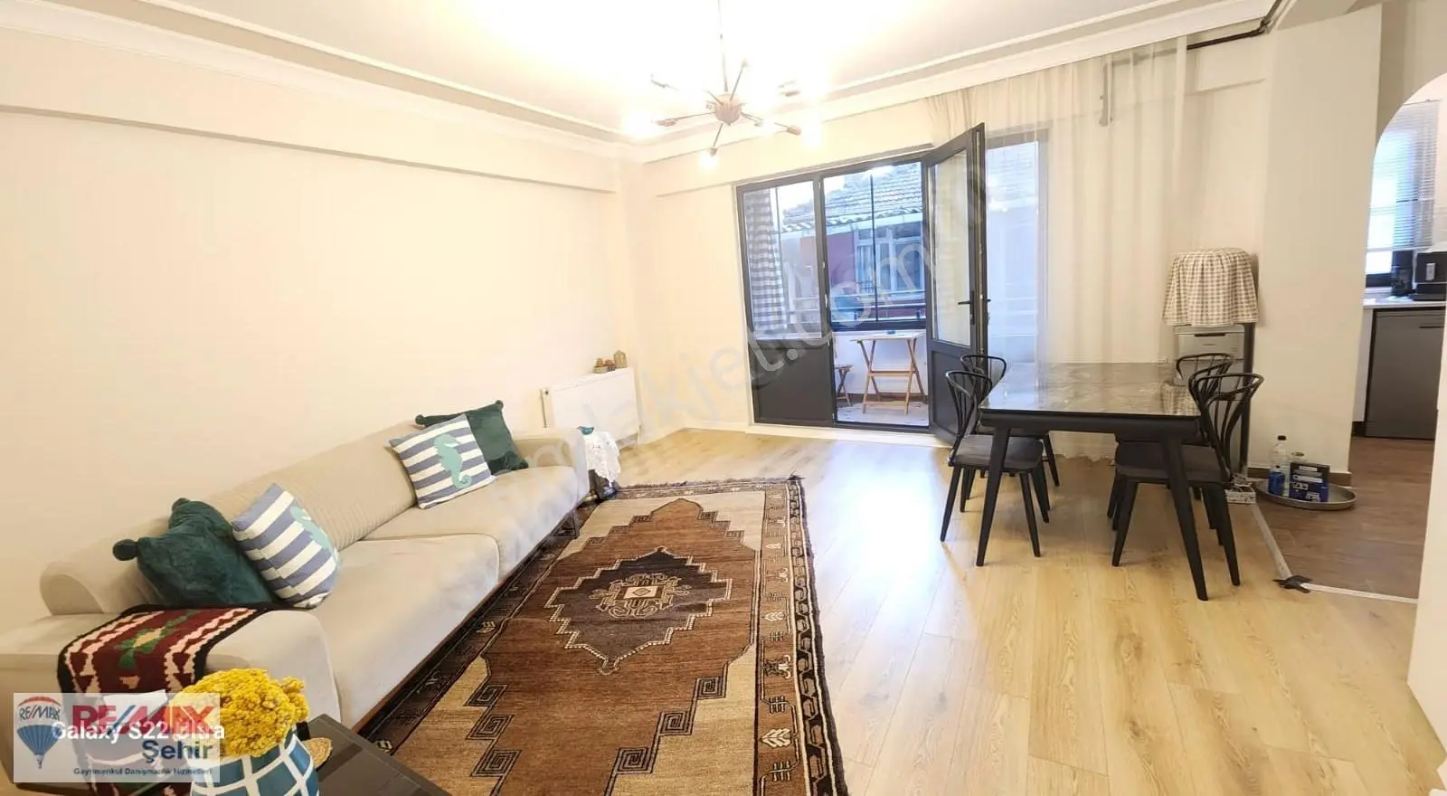 Re/max'dan Esenköy'de Denize Yürüme Mesafesi 2+1 Satılık Daire