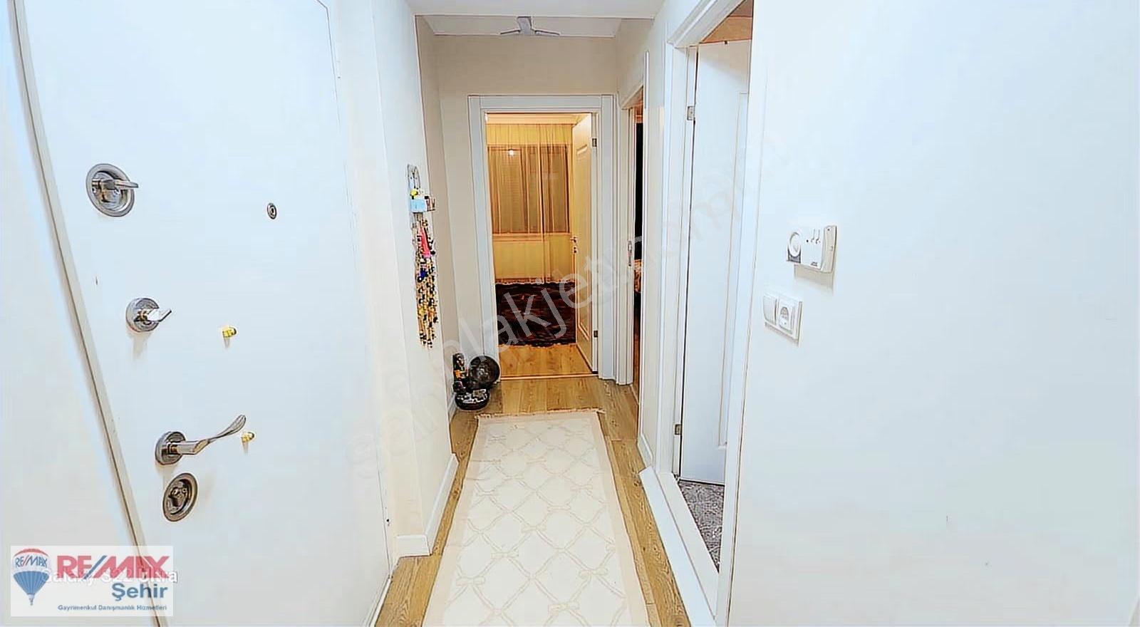 Re/max'dan Esenköy'de Denize Yürüme Mesafesi 2+1 Satılık Daire - Görsel 4