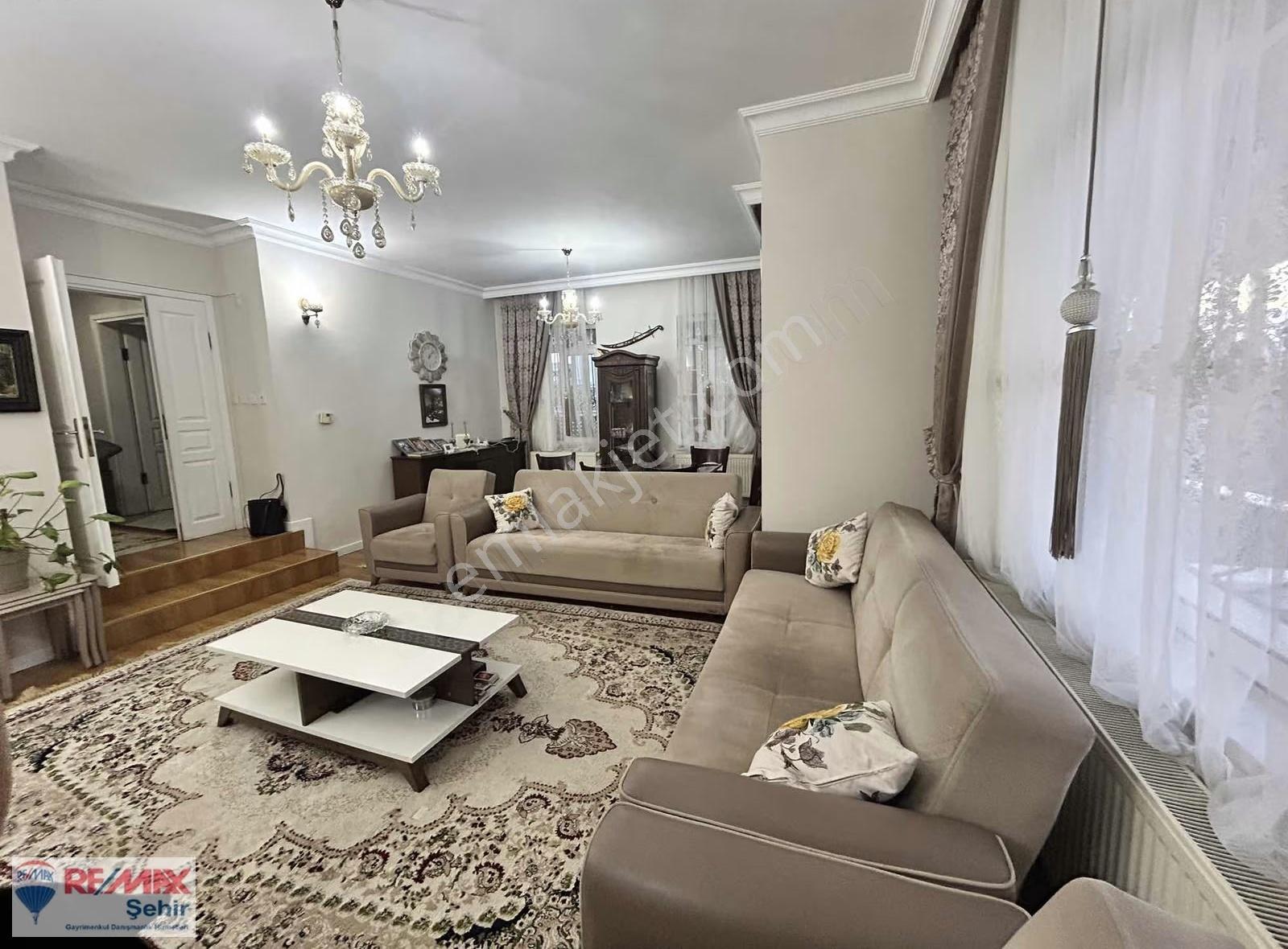 Remax'dan Yalova Kadıköy Özden Mah Satılık5+1 Villa - Görsel 33
