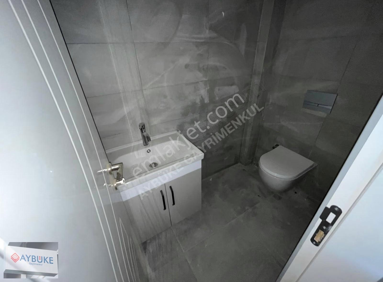 Zümrüt Evlere Yakın Cadde Üstü Kiralık 180 M2 Dükkan - Görsel 13