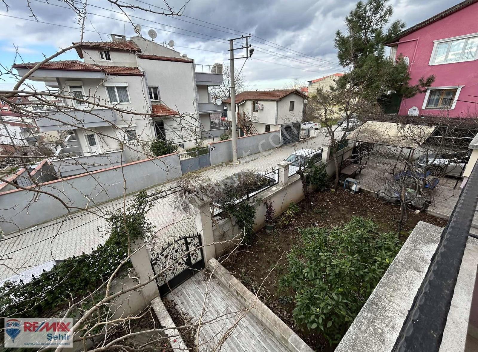 Re/max Şehir'den Yalova Merkezde Satılık Müstakil Ev - Görsel 15