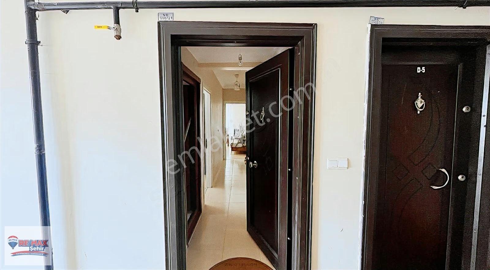 Remax'tan Denize Sıfır Konumda Satılık Masrafsız 1+1 Daire - Görsel 8