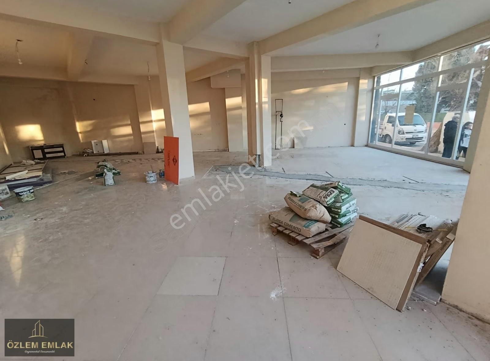 Prestij Konumlu Yüksek Potansiyelli İskanı Alınmış İşyeri - Görsel 10