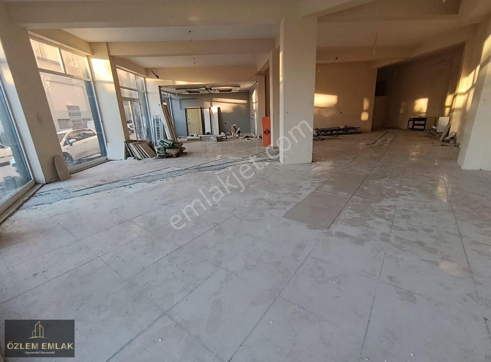 Prestij Konumlu Yüksek Potansiyelli İskanı Alınmış İşyeri - Görsel 16