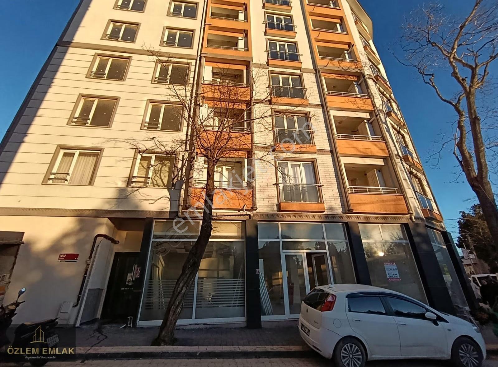 Prestij Konumlu Yüksek Potansiyelli İskanı Alınmış İşyeri - Görsel 3