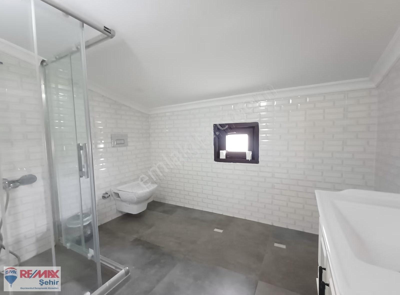 Yalova Termal Yoluna Cepheli Havuzlu Satılık Müstakil Villa - Görsel 21