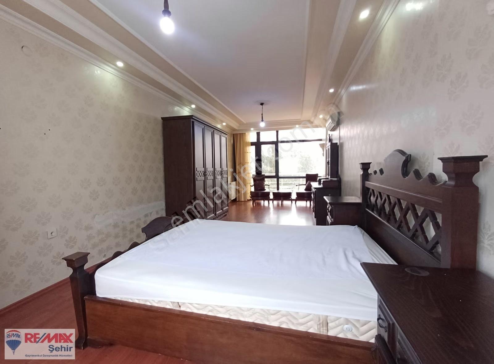 Yalova Termal Yoluna Cepheli Havuzlu Satılık Müstakil Villa - Görsel 15