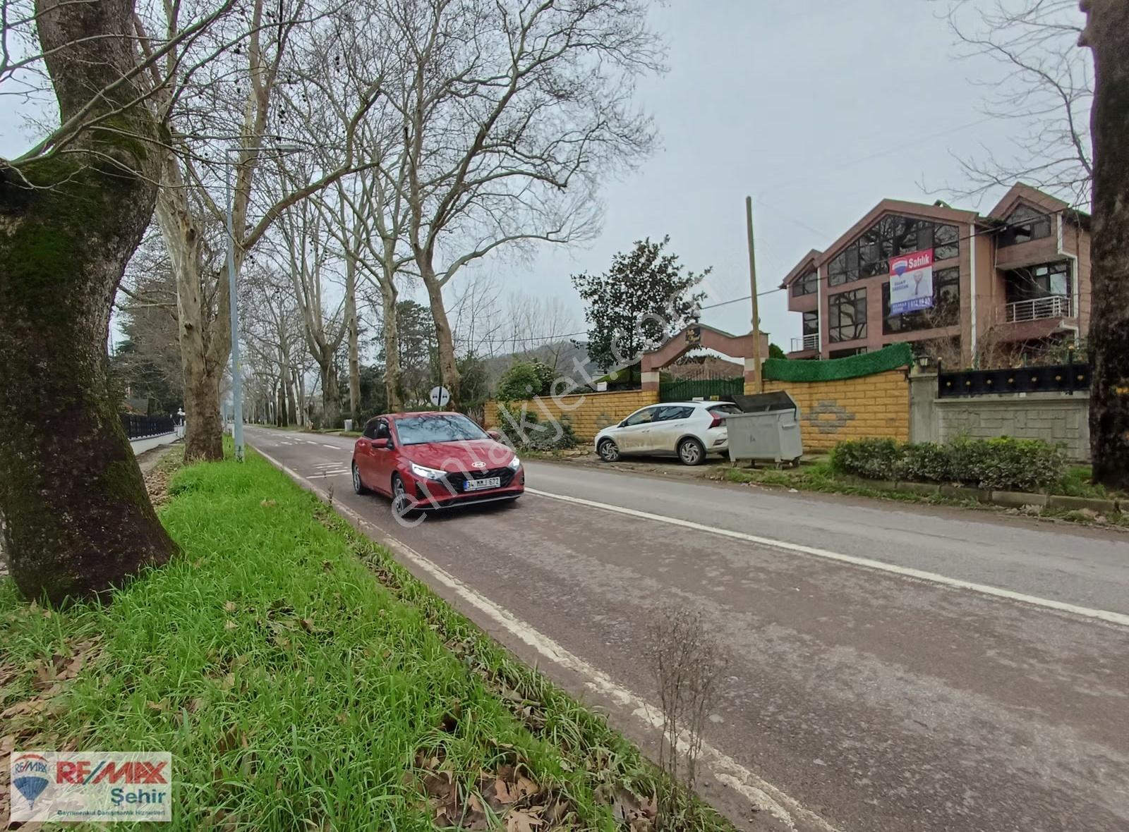 Yalova Termal Yoluna Cepheli Havuzlu Satılık Müstakil Villa - Görsel 24