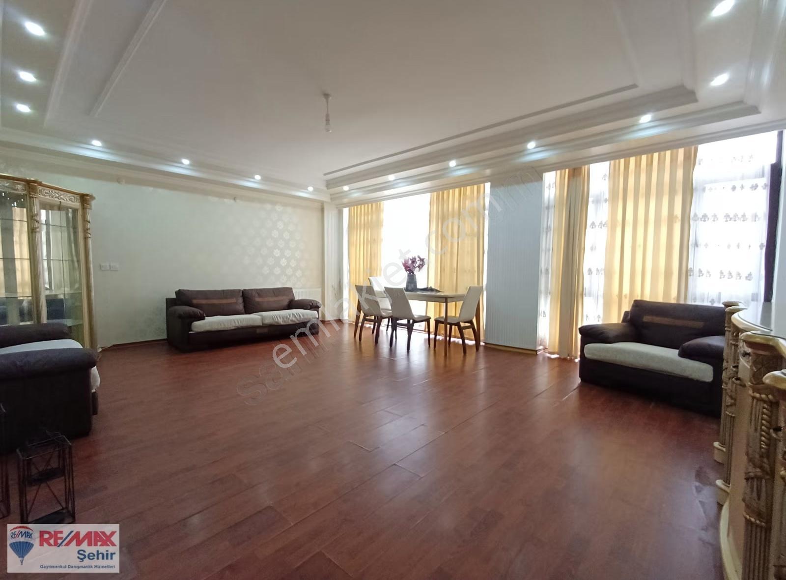 Yalova Termal Yoluna Cepheli Havuzlu Satılık Müstakil Villa - Görsel 10