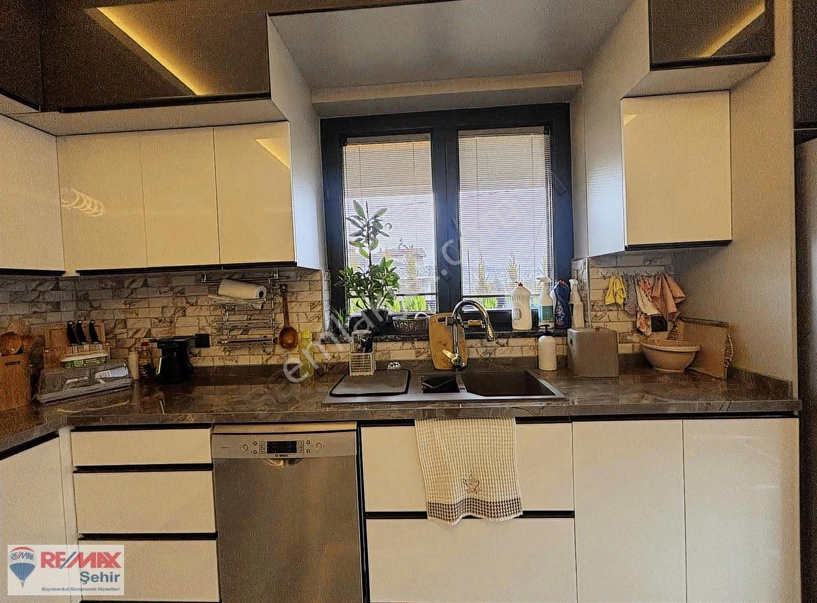 Remax Şehir'den Kadıköy'de Satılık Lüks Villa - Görsel 25