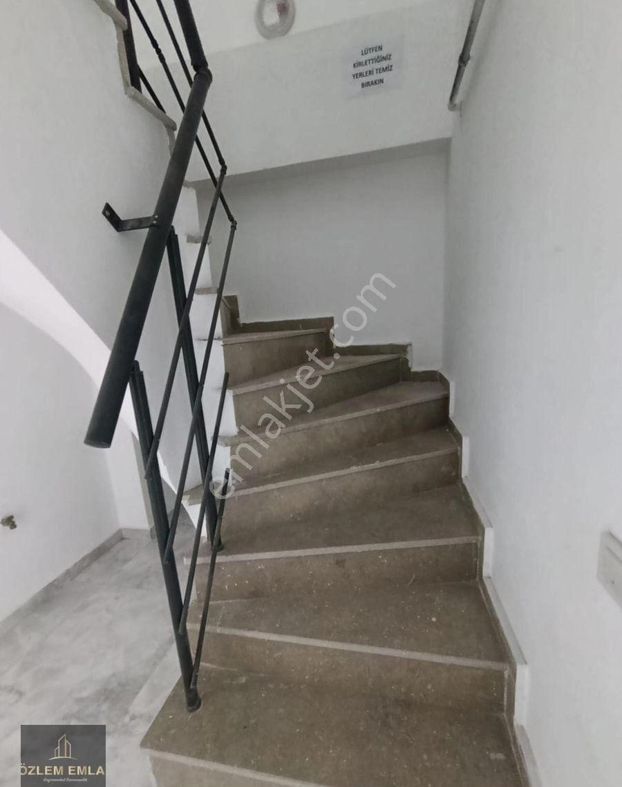 Özlem 'den Bandırma 600 Evler Mahallesinde 4+1 Lüx Dublex Daire - Görsel 6