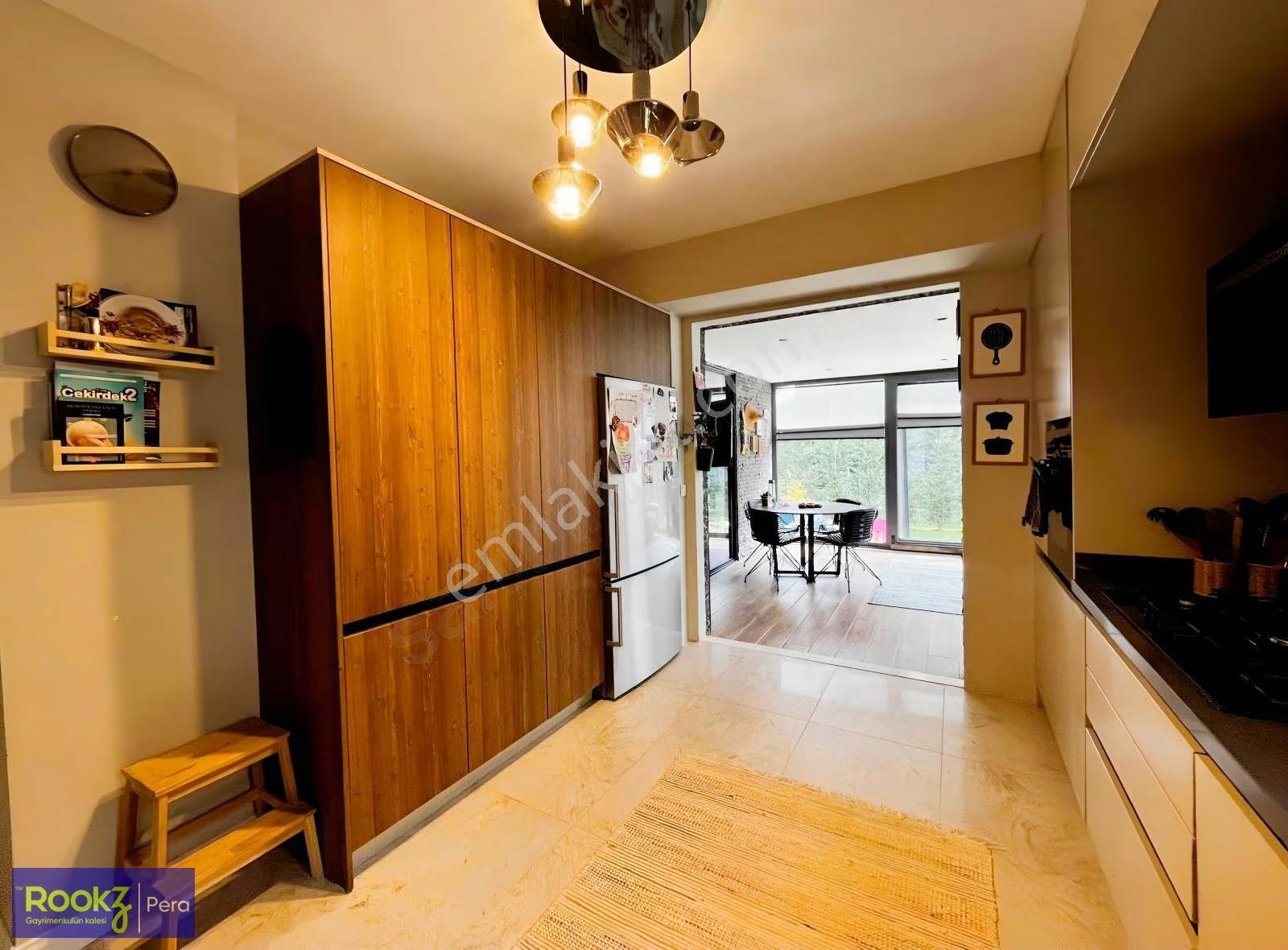 Serdivan Bağlantısında Geniş Yaşam Alanlı Site İçi 7+1 Villa - Görsel 8