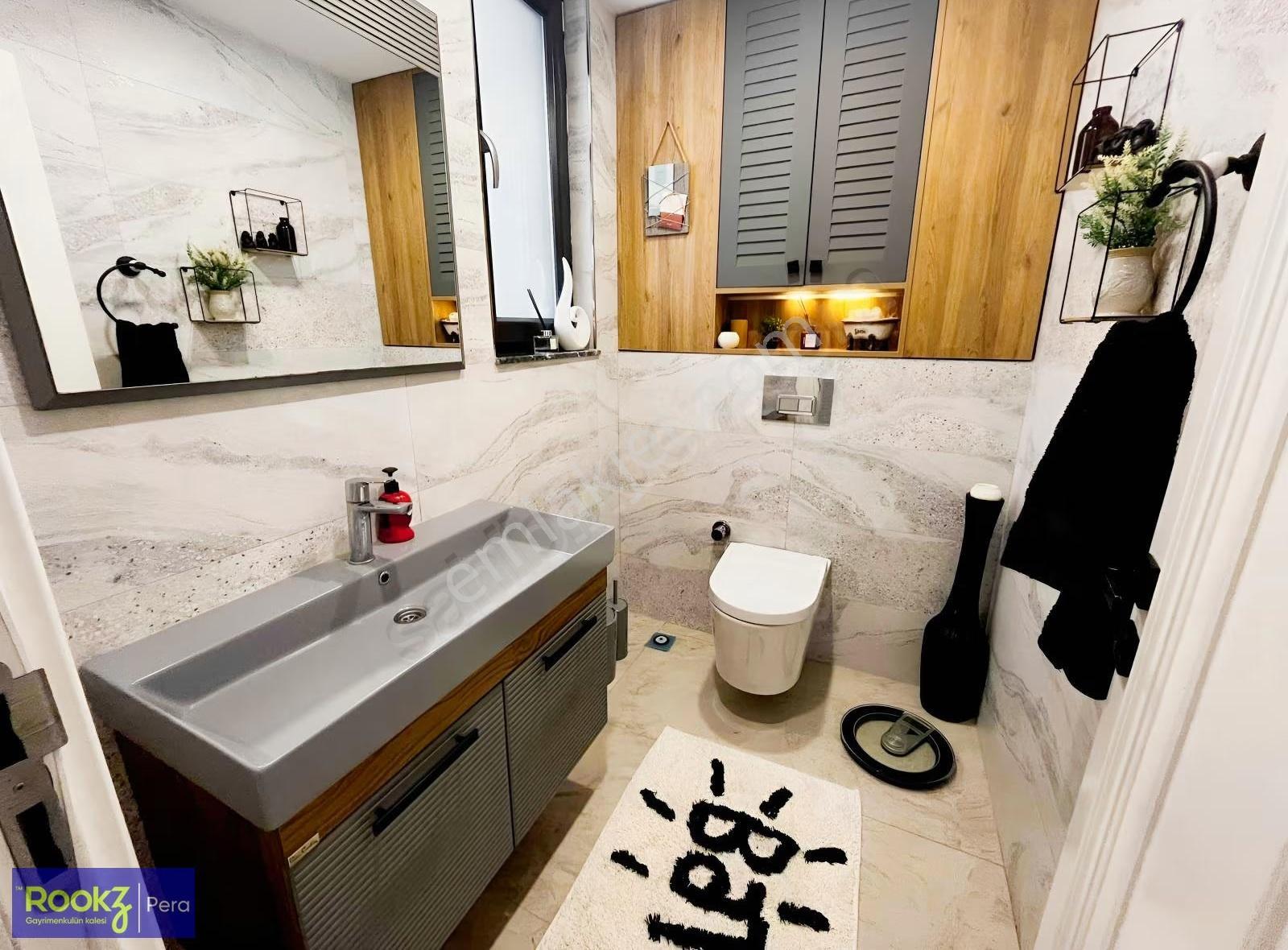 Serdivan Bağlantısında Geniş Yaşam Alanlı Site İçi 7+1 Villa - Görsel 29