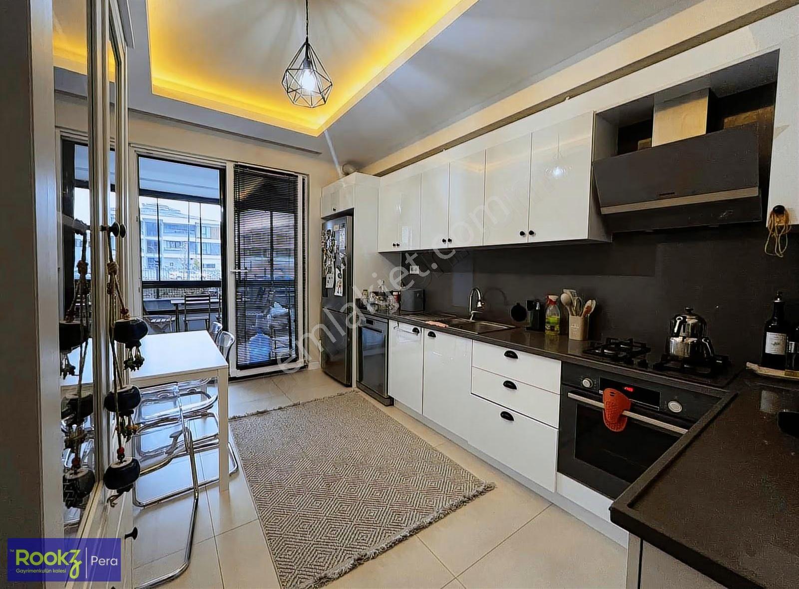 Serdivan'da Site İçi Güvenlikli 3+1 Lüks Daire - Görsel 6