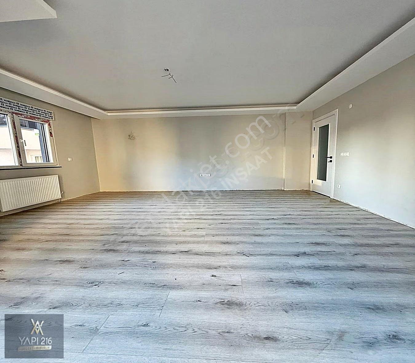 İçerenköy'de Sıfır, Otoparklı, Cadde Üzeri 3+1 Satılık Daire