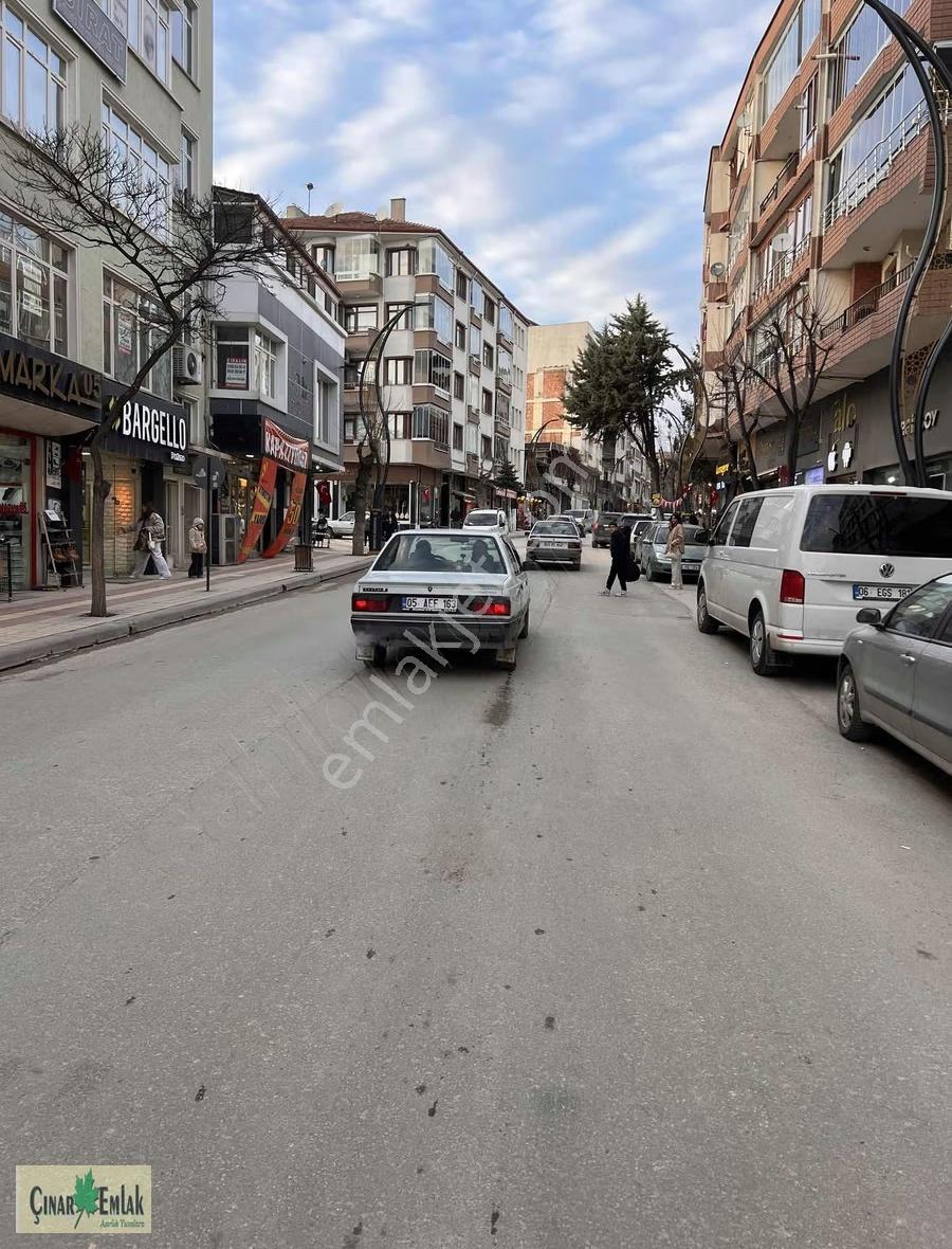 Çınar Emlak'tan Cumhuriyet Caddesinde Kiralık İşyeri - Görsel 11