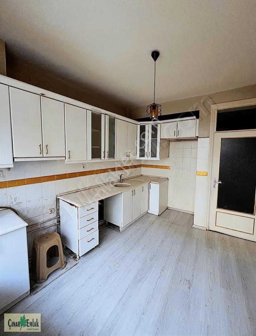 Çınar Emlak'tan Cumhuriyet Caddesinde Kiralık İşyeri - Görsel 10