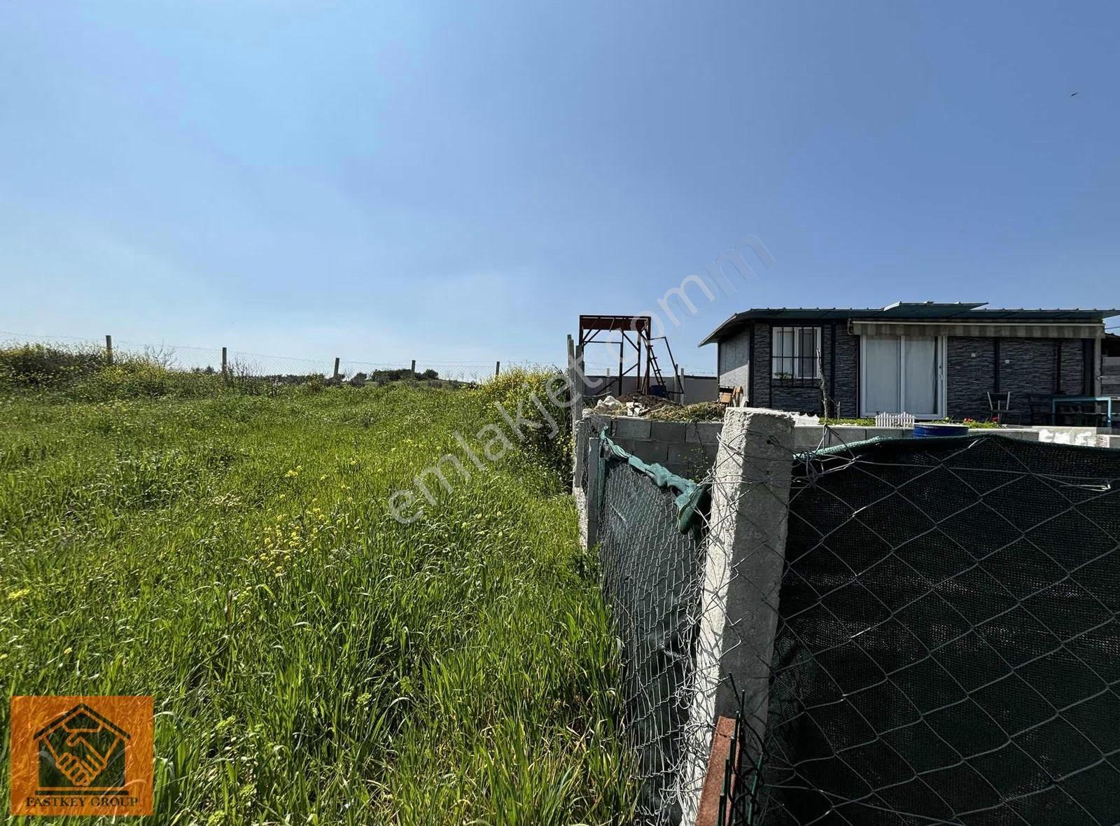 Oğlananası'nda Satılık 398 M2 Hisse Tapulu Tarla Araç Takaslı