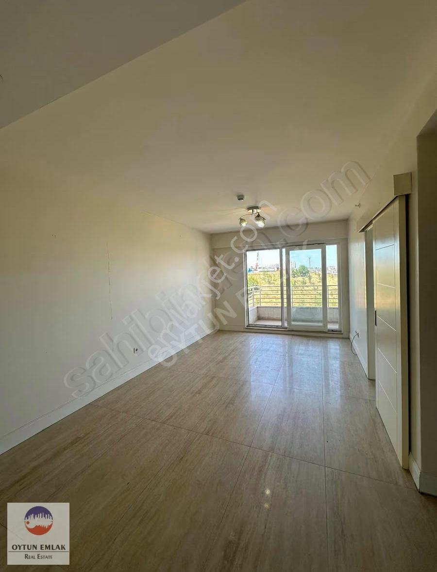 Ege Yakası Karşıyaka Rezidans Kiralık Balkonlu 1+1boş Daire 65m² - Görsel 18