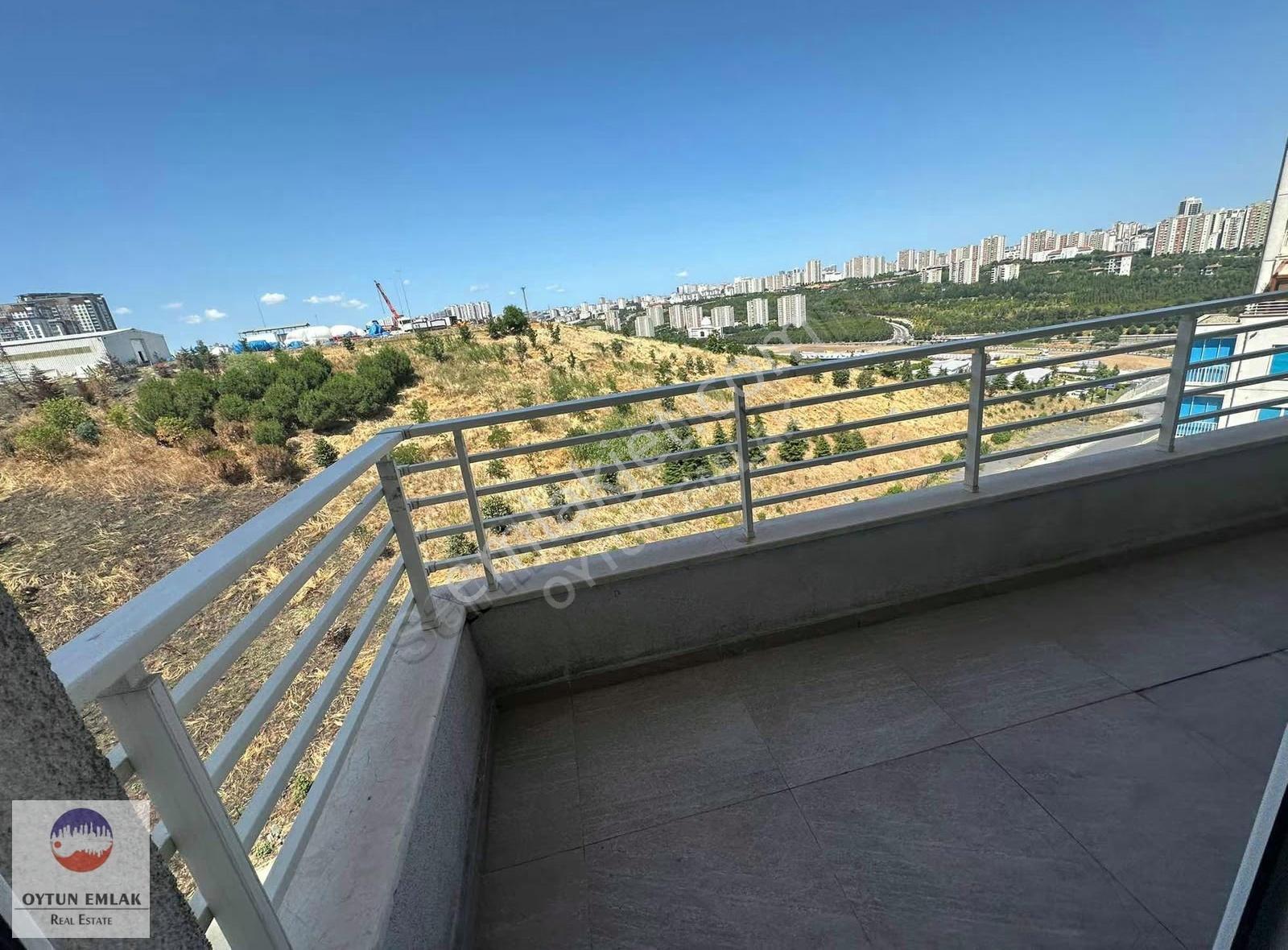 Ege Yakası Karşıyaka Rezidans Kiralık Balkonlu 1+1boş Daire 65m² - Görsel 13