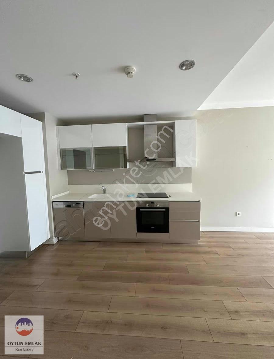 Tema İstanbul Satılık Balkonlu 1+1 Boş Daire 72 M² - Görsel 3