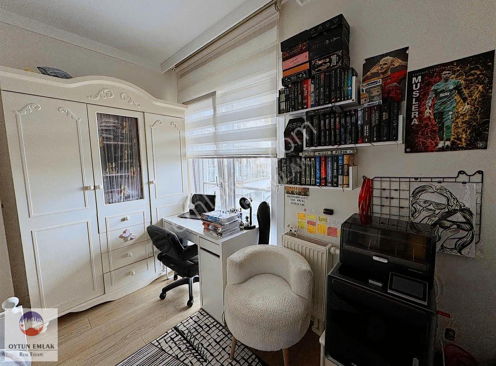 Tema İstanbul Kısa Katlı Blokta Satılık 2+1 Dubleks Daire 145 M² - Görsel 3
