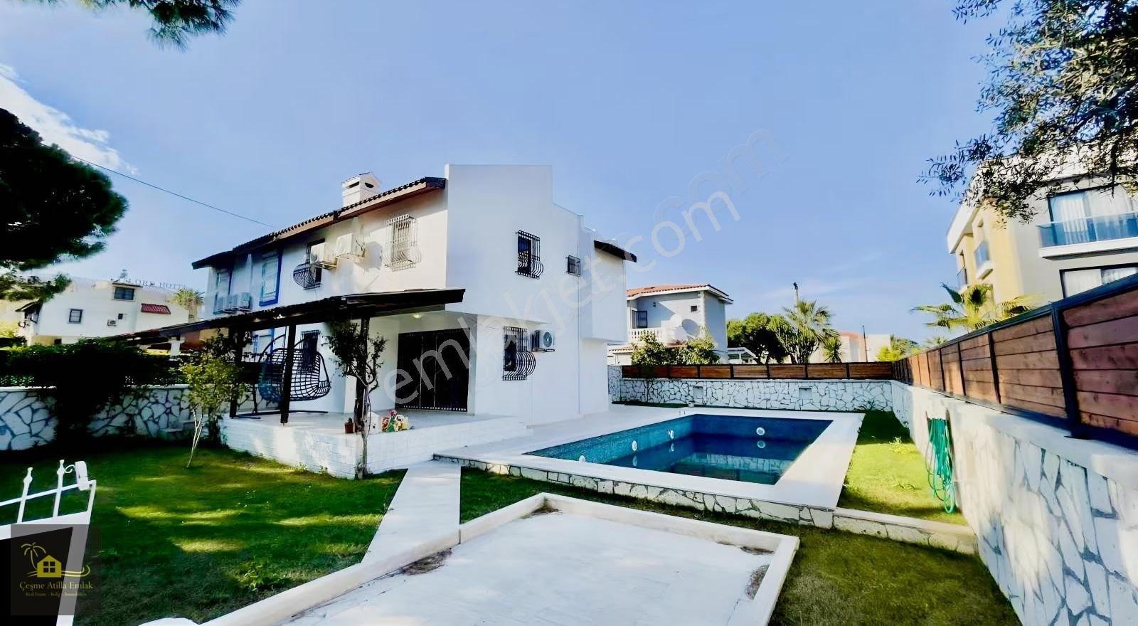 Çeşme Ilıca Altunus Kiralık Müstakil Havuzlu 5 + 1 Villa