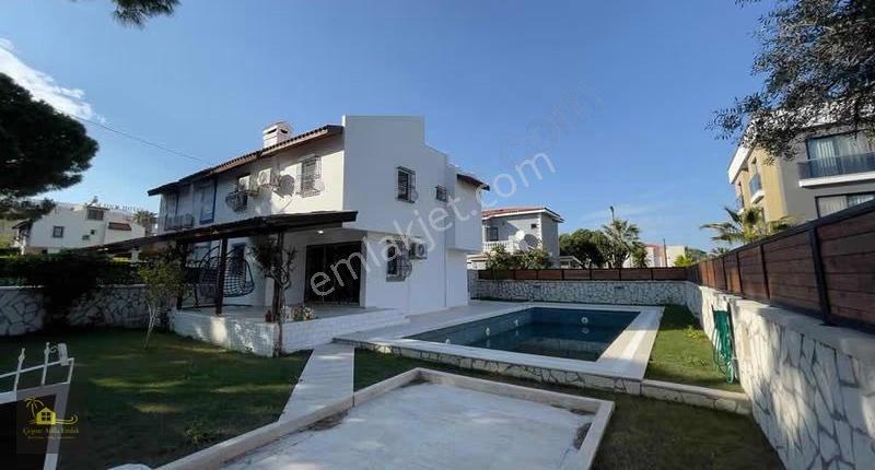 Çeşme Ilıca Altunus Kiralık Müstakil Havuzlu 5 + 1 Villa - Görsel 14