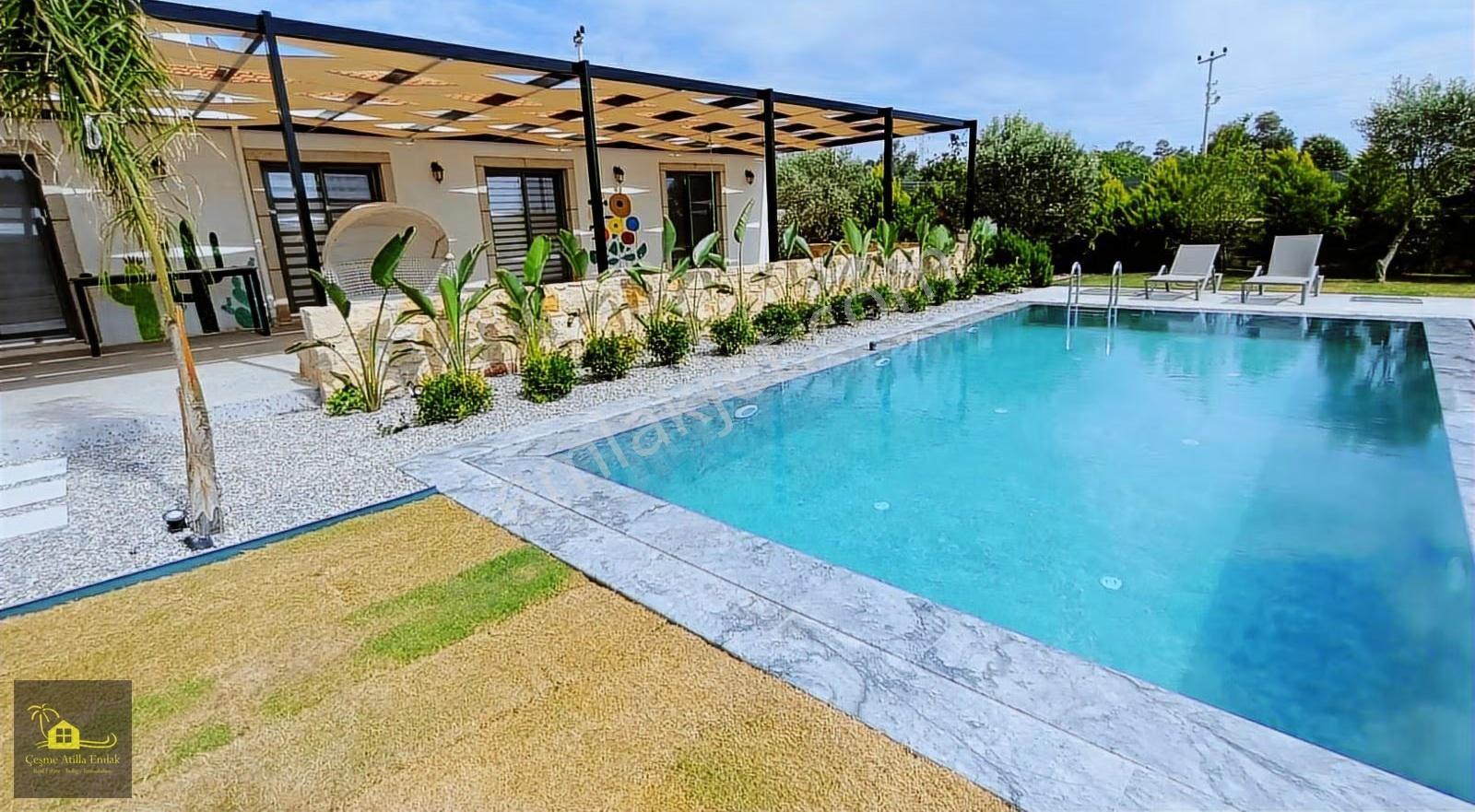 Çeşme'de Satılık 2650m2 Arazi İçerisinde Satılık Tam Müstakil - Görsel 20