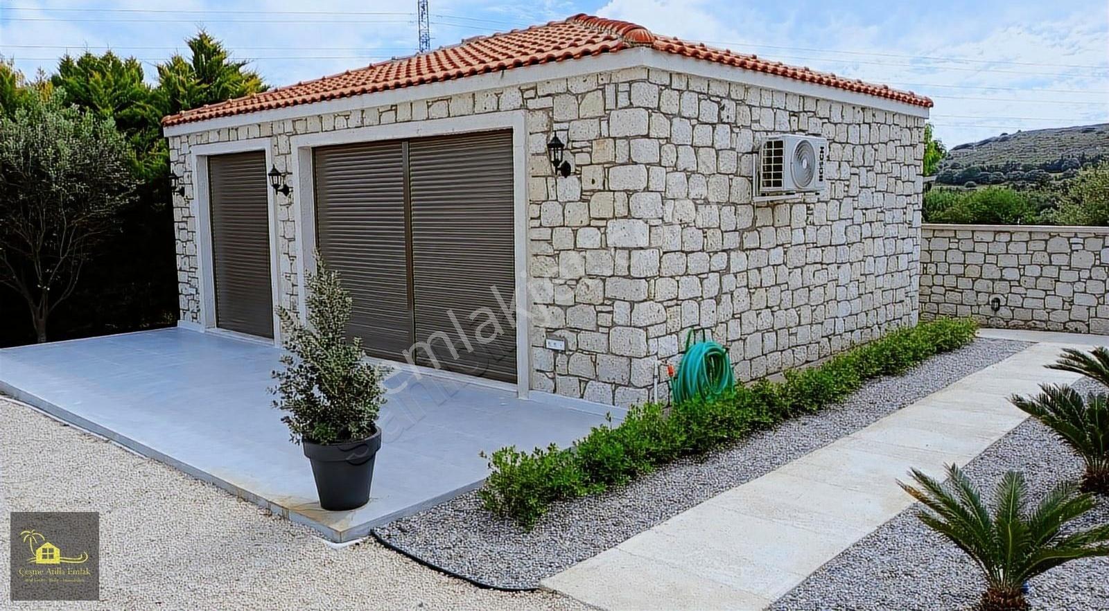 Çeşme'de Satılık 2650m2 Arazi İçerisinde Satılık Tam Müstakil - Görsel 8