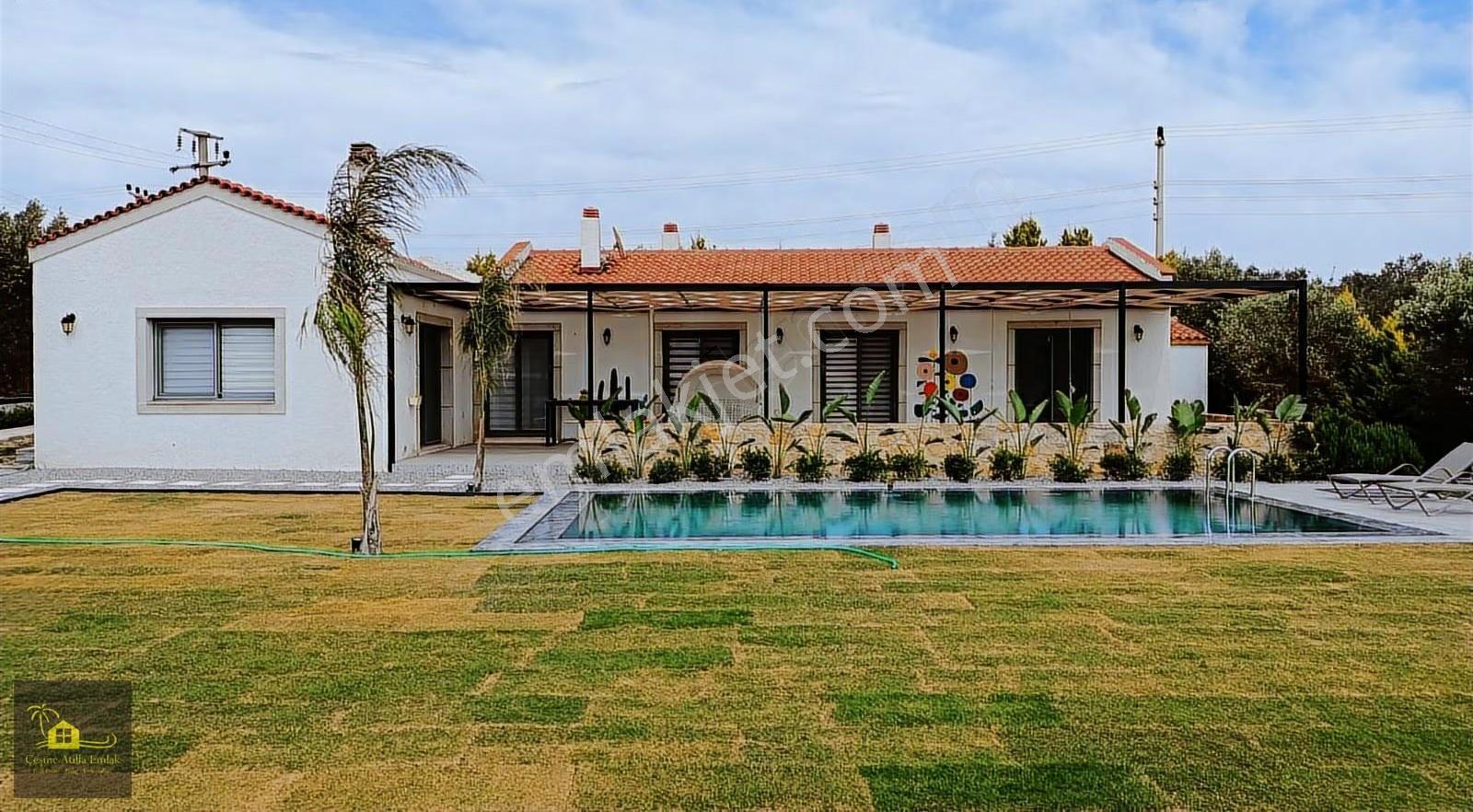 Çeşme'de Satılık 2650m2 Arazi İçerisinde Satılık Tam Müstakil - Görsel 27