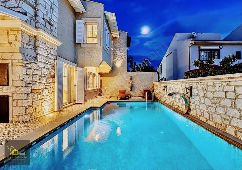 İzmir Çeşme Alaçatı Satılık Villa 4+1 Müstakil Havuzlu - Görsel 30