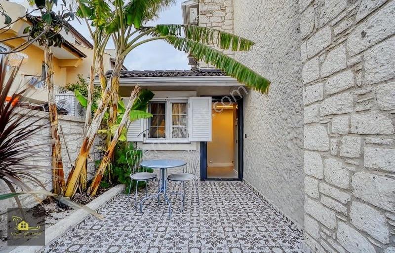 İzmir Çeşme Alaçatı Müstakil Havuzlu 4+1 Kiralık Lüks Villa - Görsel 22