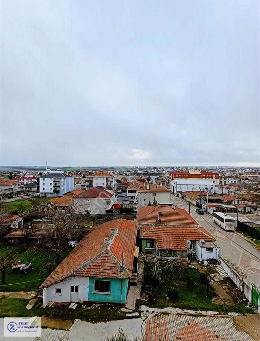 Cumhuriyet Bulvarı Ana Cadde Cepheli Satılık 1+1 Lüks Daire - Görsel 3