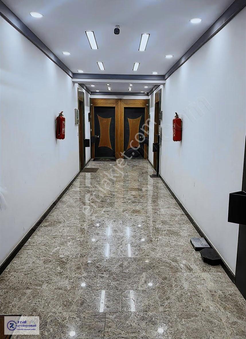 Rumeli Mah. Era Plaza'da 1+1 Satılık Büro & Ofis - Görsel 14