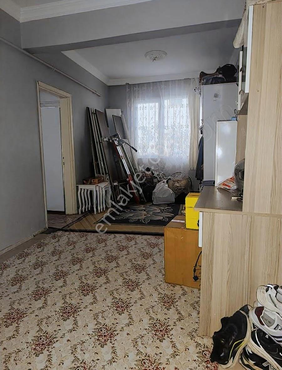 K Çekmece Atatürk Mah Yüksek Giriş 25m2 Hisseli Bina 6 Katlı - Görsel 9