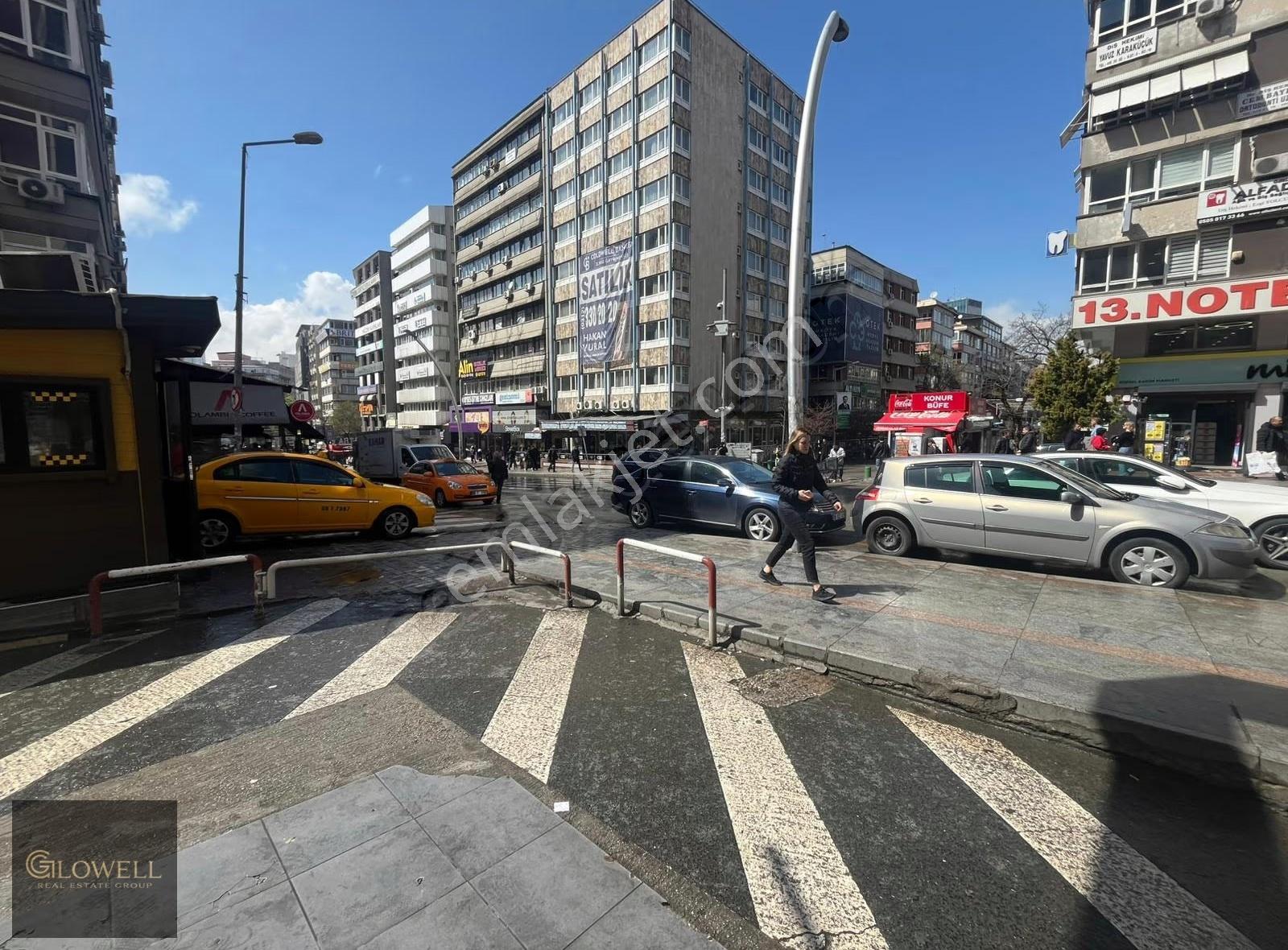 Meşrutiyet Caddesinde Merkezi Konumda 2+1 Kiralık İşyeri