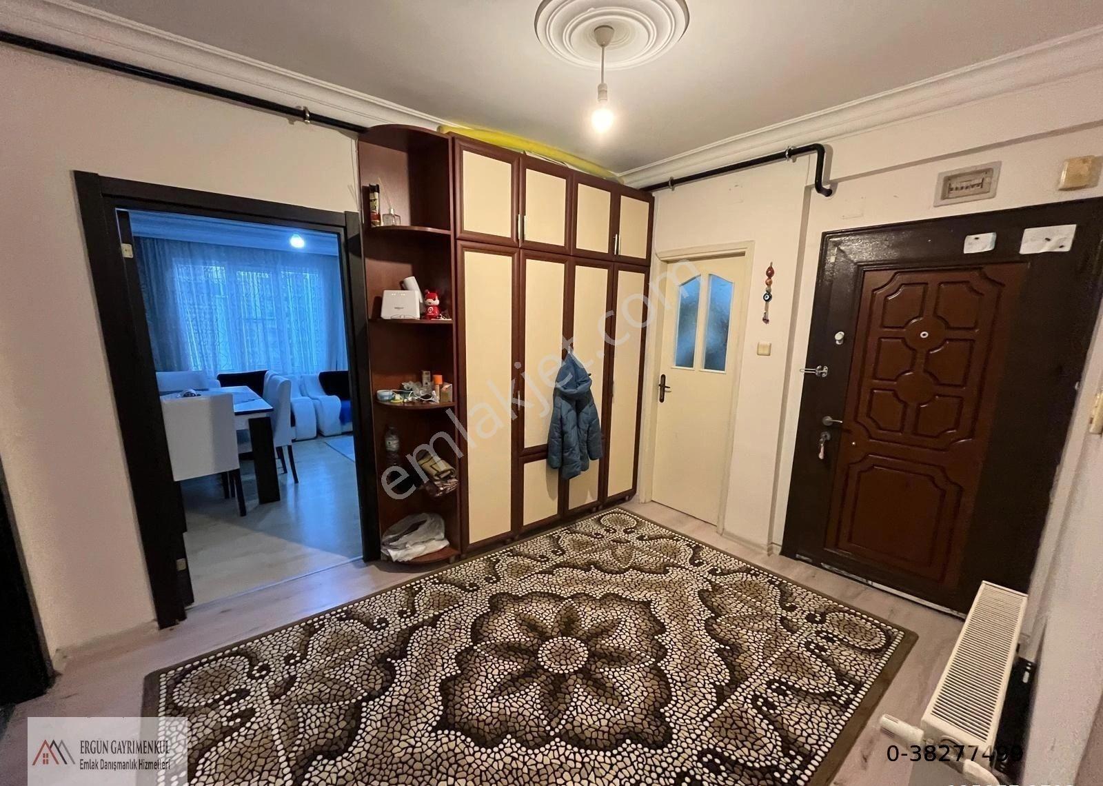 Ergünden Merkezde Doğalgazlı Site İçi Kiracılı 3+1 Satılık Daire - Görsel 18