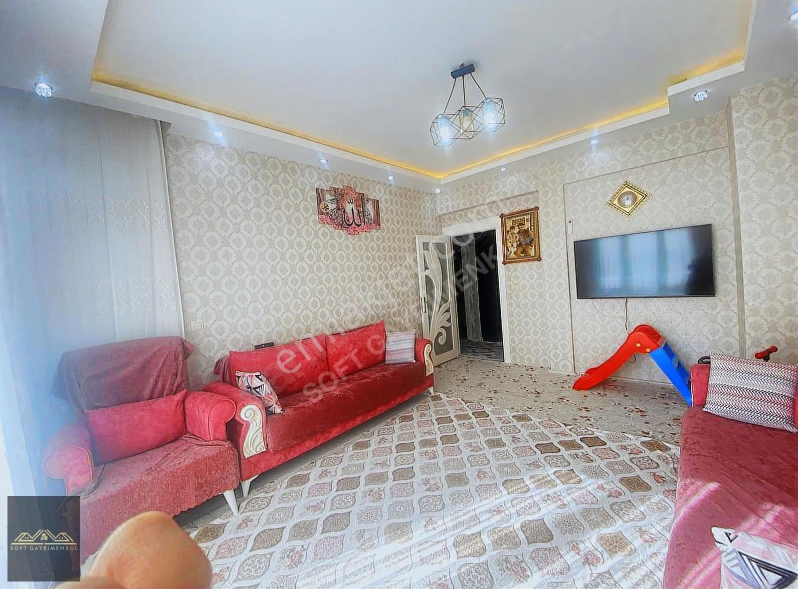 Karacaahmet'te Geniş Cam Balkonlu Masrafsız Satılık 2+1 Daire