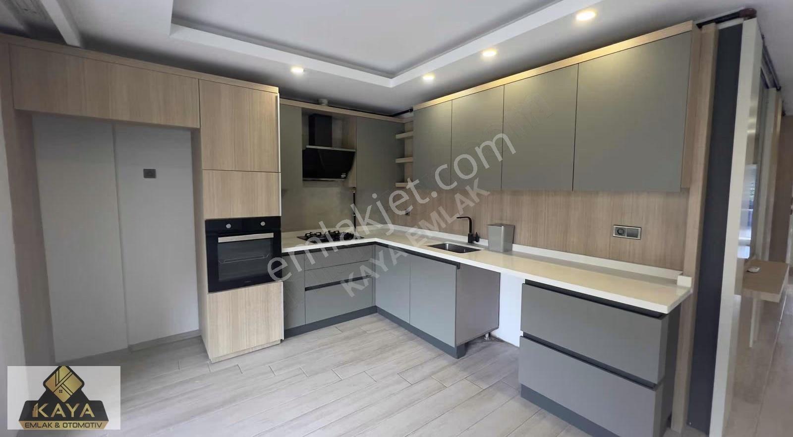 Havuzlu Güvenlikli Lüks Sitede Cam Balkonlu 3+1 Bahçe Katı - Görsel 11